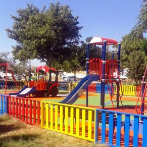 Nuevo parque infantil en Jardines de Gerena 