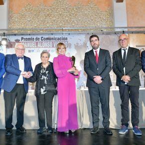 Diputado de Cultura, Vicente Alonso Vicedo, Ángeles Núñez la madre de Almudena, Almudena, Alcalde de Gerena, Manuel Ovalle y Pedro Soler, presidente de la Fundación Cobre Las Cuces
